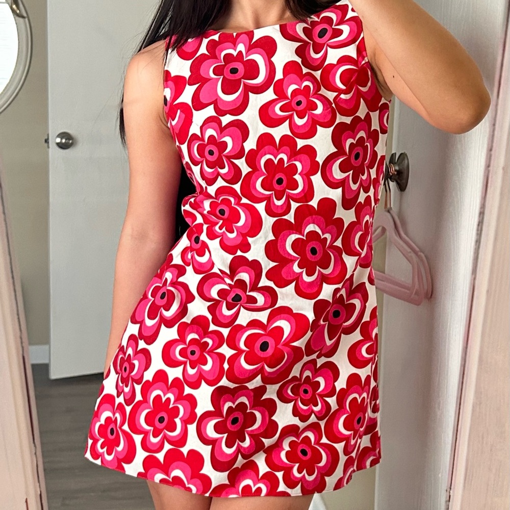 Handmade 70s Vibrant Floral Mini Dress in Red and Pink with pockets